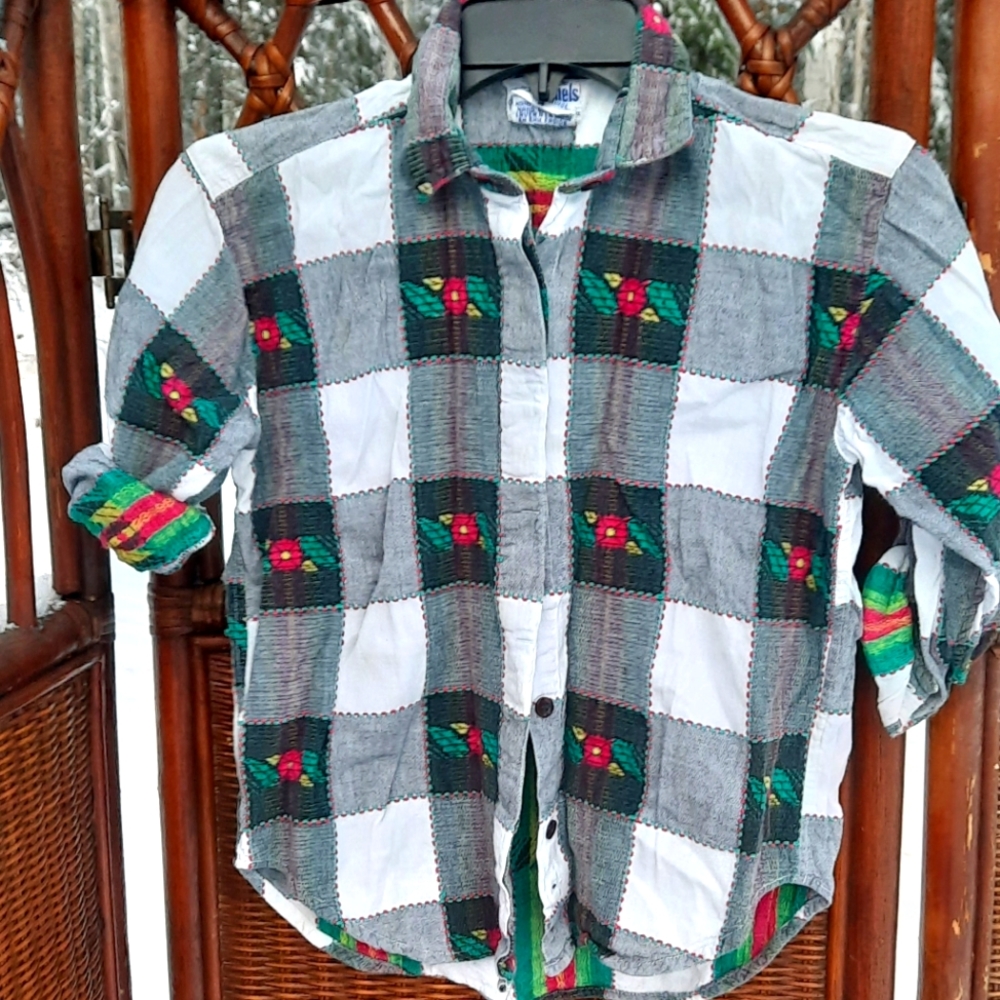 🌟3/50 Vintage 90s Flower plaid button down shirt🌺